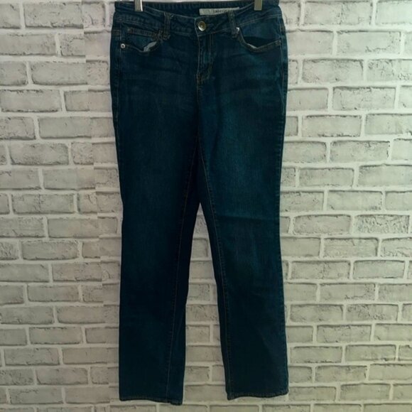 DKNY- jeans size 4 - boot cut dark blue jeans - Picture 1 of 6